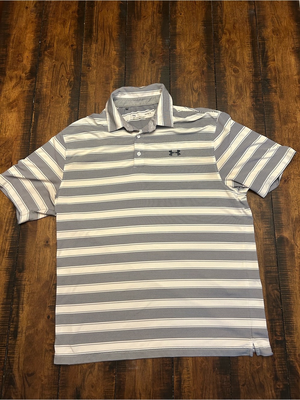 Under Armour heatgear size LG Men’s Gray & White Striped Polo Shirt